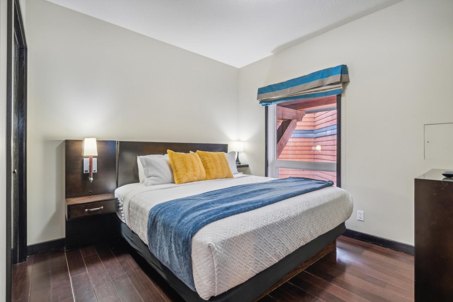 Cozy One Bedroom Condo With Indoor Pool And Hottub Canmore Kültér fotó