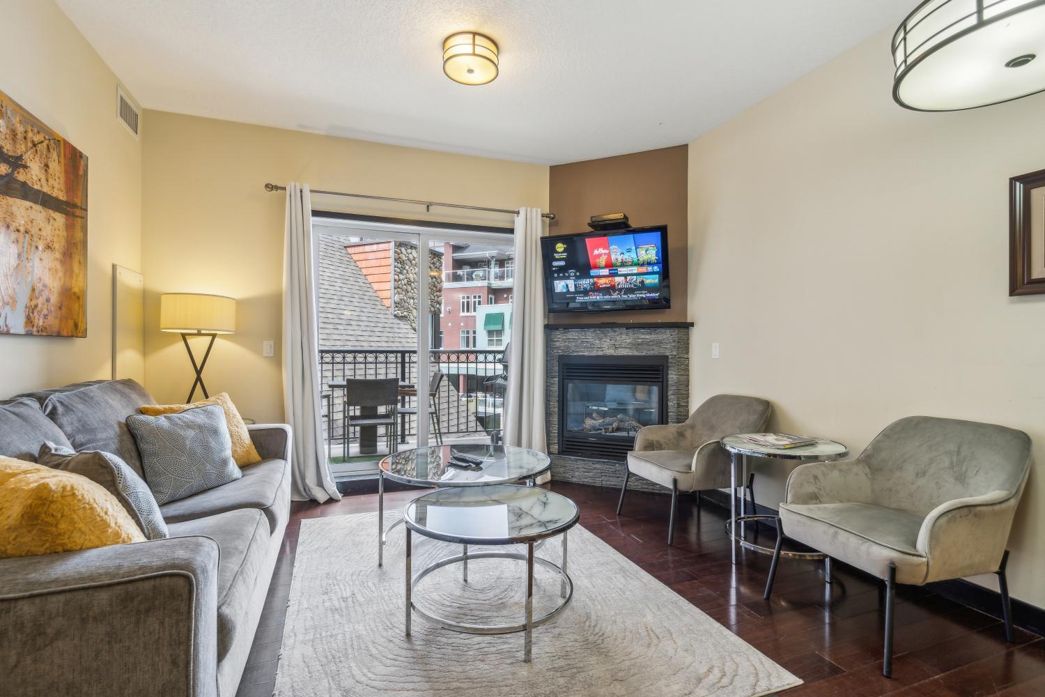 Cozy One Bedroom Condo With Indoor Pool And Hottub Canmore Kültér fotó