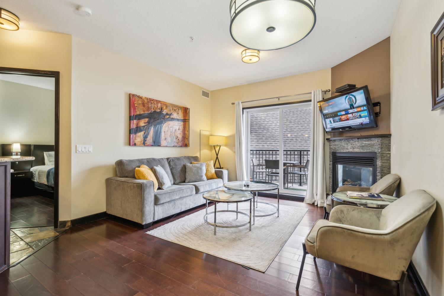 Cozy One Bedroom Condo With Indoor Pool And Hottub Canmore Kültér fotó